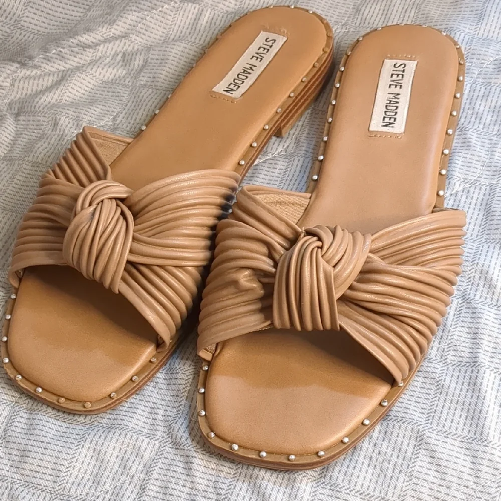 Steve Madden Willow Knot Slide Sandals In Nude - Picture 1 of 16